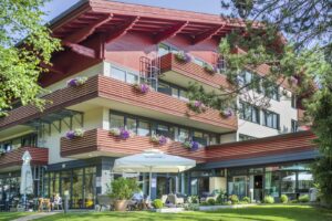JUFA Hotel Altenmarkt von außen